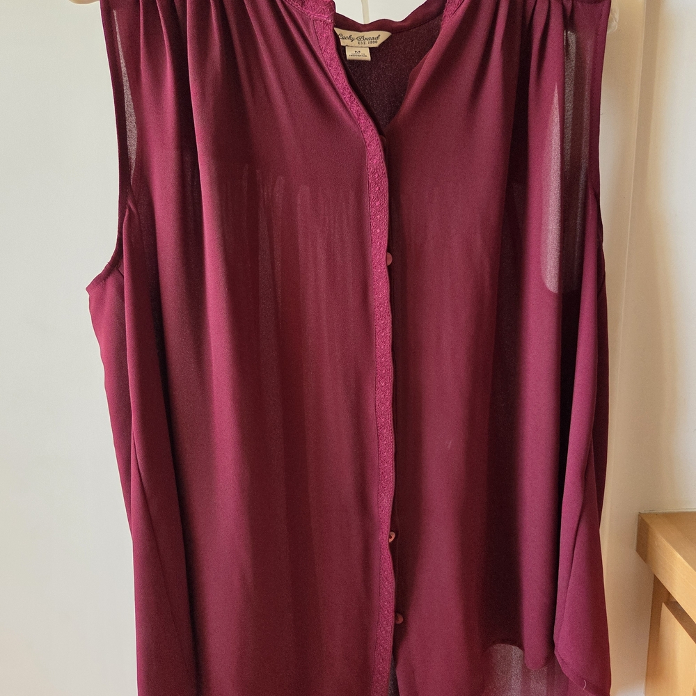 Bundle2 For $30 Eligible.Sleeveless Burgundy Top
